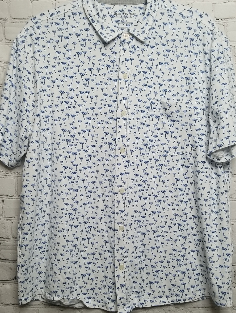 TAILOR VINTAGE mens shirt size Xlarge white w/blue palm treesp
